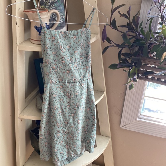 Open Back Floral Dress - Picture 2 of 4